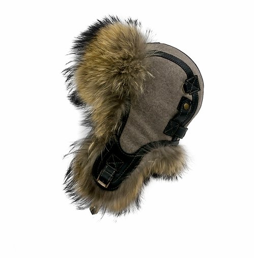 Knit and leather trooper hat with Fur