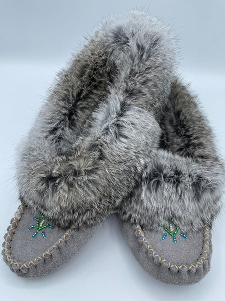 Women Moccasins with real fur and ornamental beads